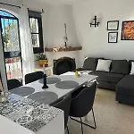 Hibiscus 69 - San Juan De Capistrano * Nerja