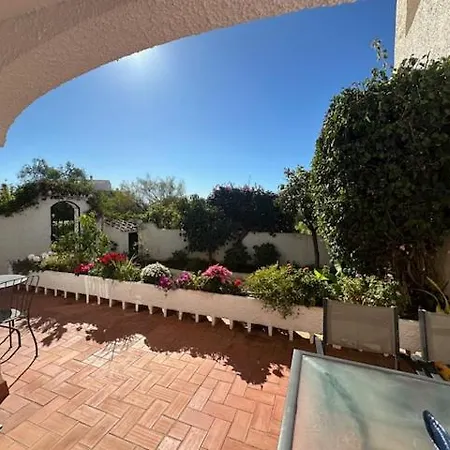 Hibiscus 69 - San Juan De Capistrano * Nerja