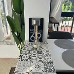 Hibiscus 69 - San Juan De Capistrano * Нерха