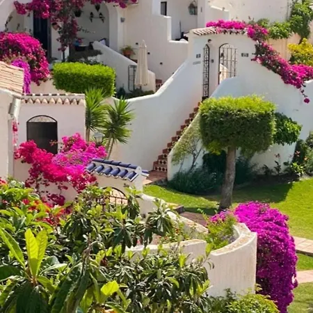 Hibiscus 69 - San Juan De Capistrano Nerja