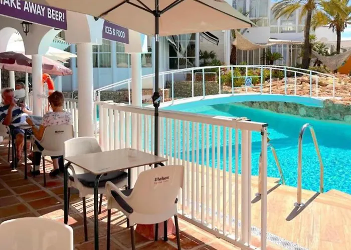 Hibiscus 69 - San Juan De Capistrano *